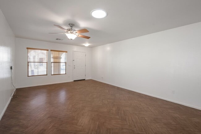 Building Photo - SPACIOUS 3 Bed 2 Bath Gilbert Home!!!