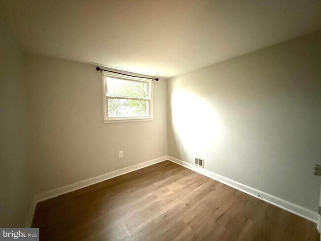 Building Photo - 4959 Linsey Ct