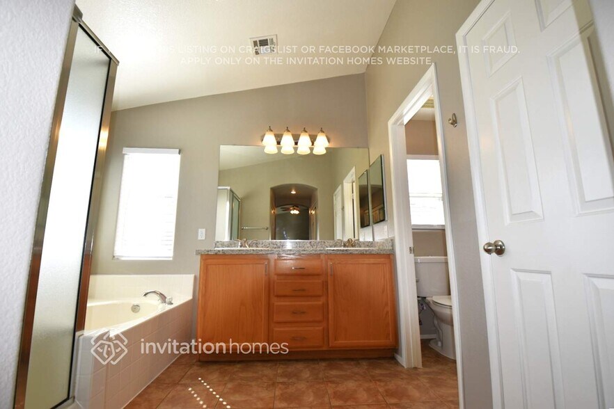 Building Photo - 9987 Burton Lake Ct