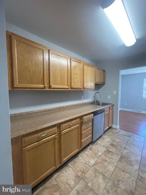 Building Photo - 1704 Barnaby St