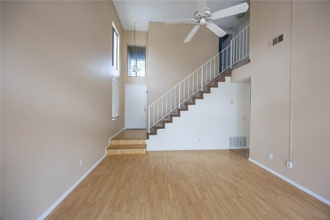 Building Photo - 2321 S Magnolia Ave