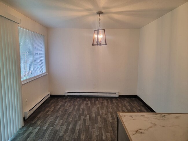 Building Photo - Spacious Spanaway rambler with covered patio and fenced yard.