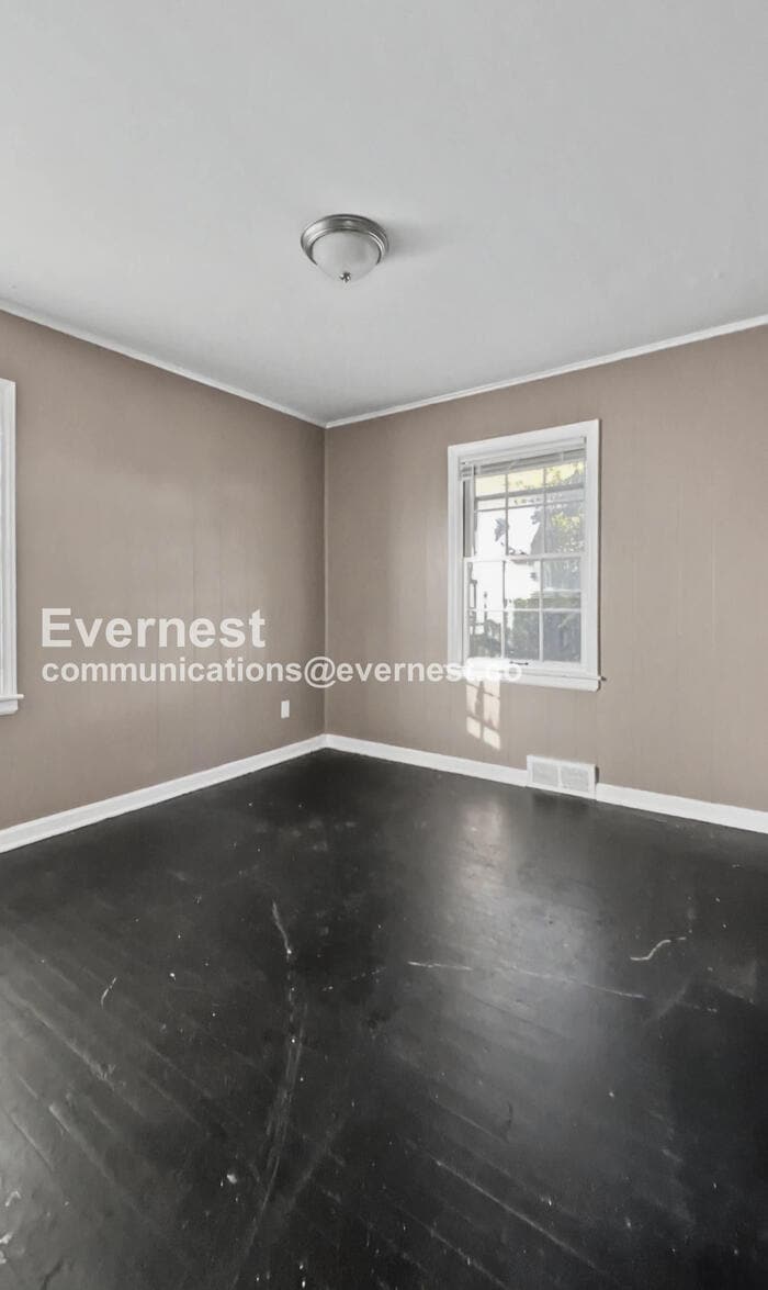 Building Photo - 7316 The Paseo