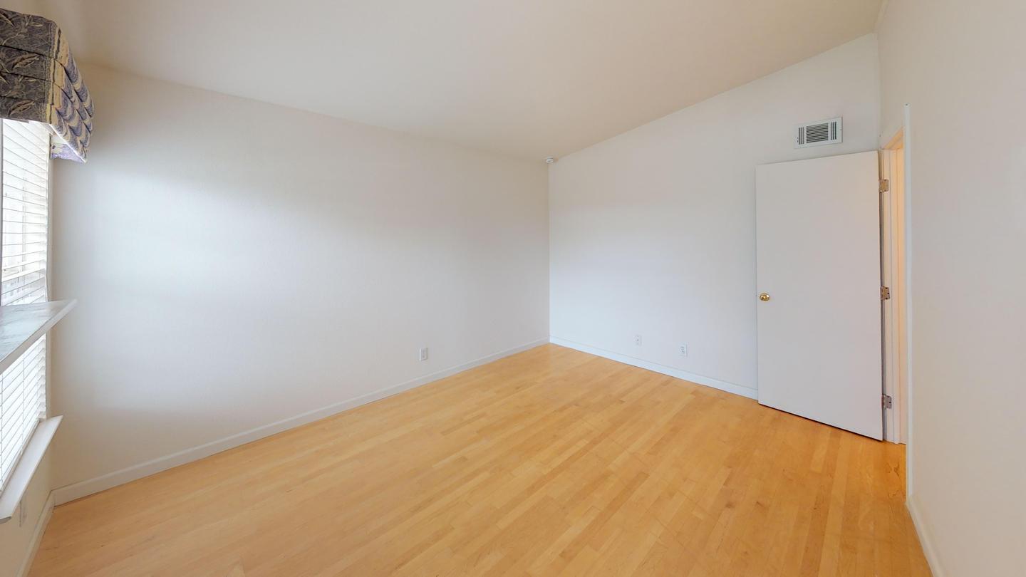 Building Photo - 602 Teredo Dr