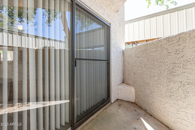 Building Photo - 7494 E Earll Dr