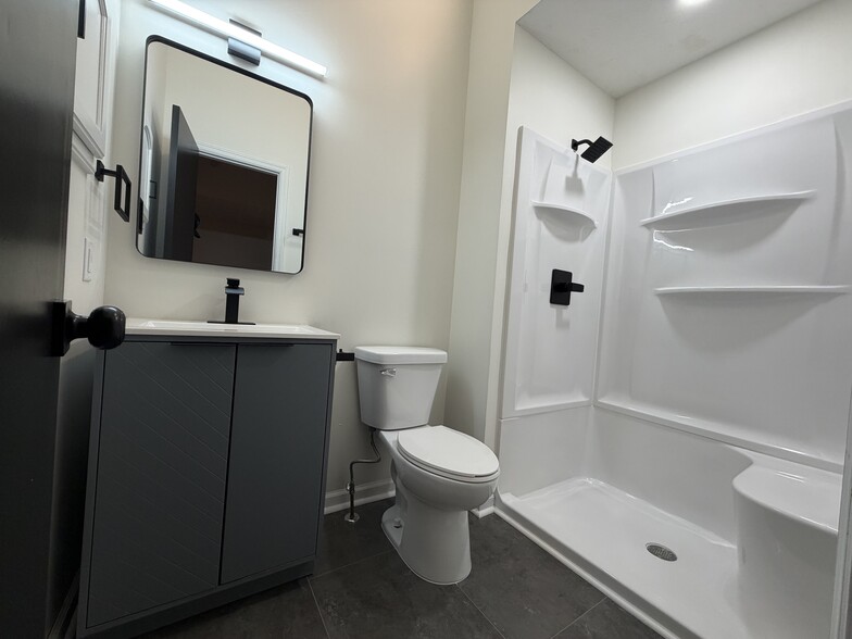 Building Photo - 10325 Ohio Plz