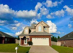 Building Photo - Available NOW -104 Planters Court