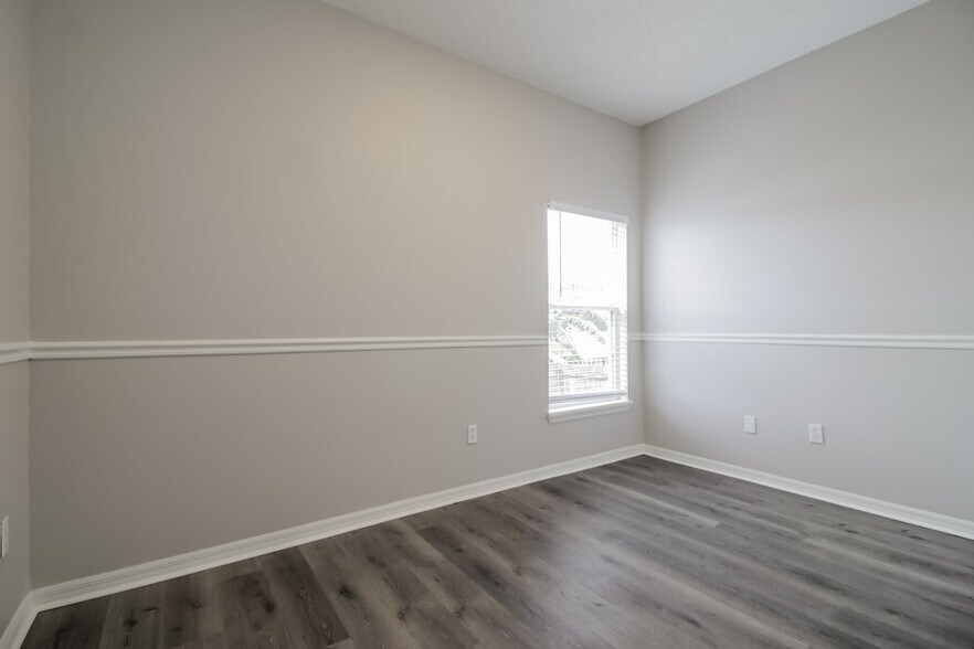 Building Photo - 4244 Waterside Pointe Cir