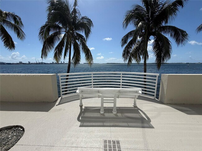 Building Photo - 800 Claughton Island Dr