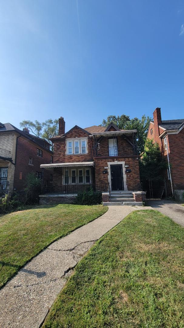 Building Photo - 3276 Tyler St