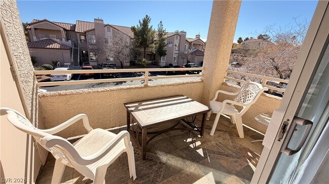 Building Photo - 75 N Valle Verde Dr