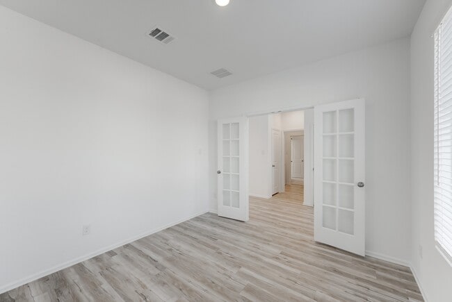 Building Photo - 31415 Beacon Cove Trl