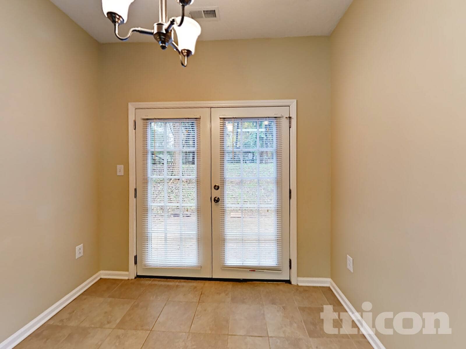 Building Photo - 9304 Twin Trail Dr