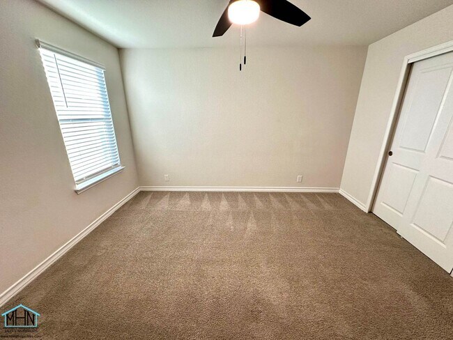 Building Photo - Spacious & Modern 5-Bedroom Rental Home in Riverstone at Westpointe!