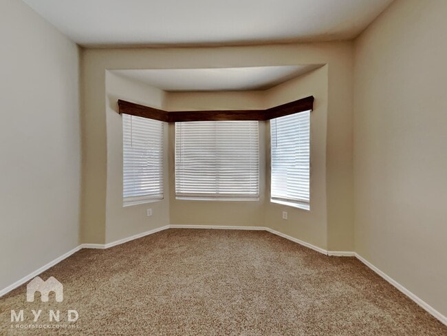 Building Photo - 17217 N Larkspur Ln