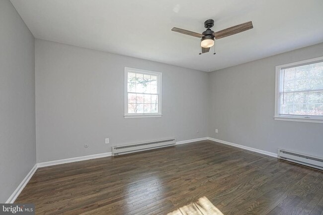 Building Photo - 123 Thies Rd