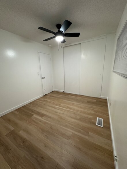 Building Photo - 11530 SW Lomita Ave