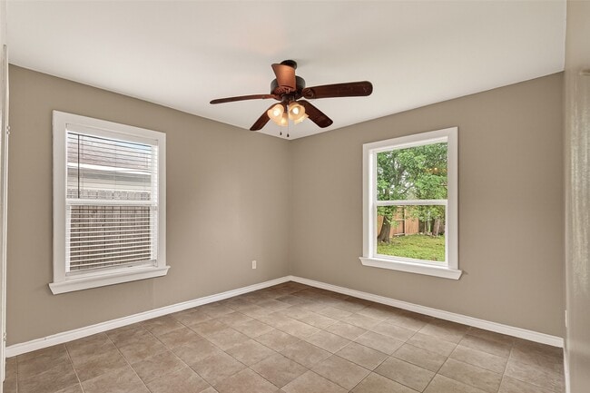 Building Photo - 1310 Belshire Rd