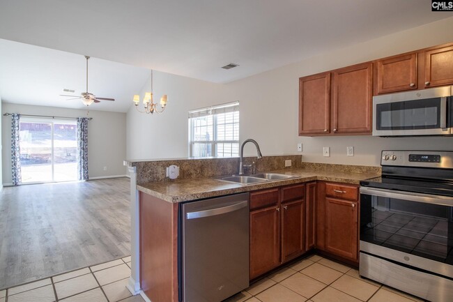 Building Photo - 156 Chesterbrook Ln