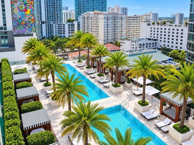 Building Photo - 801 S Miami Ave
