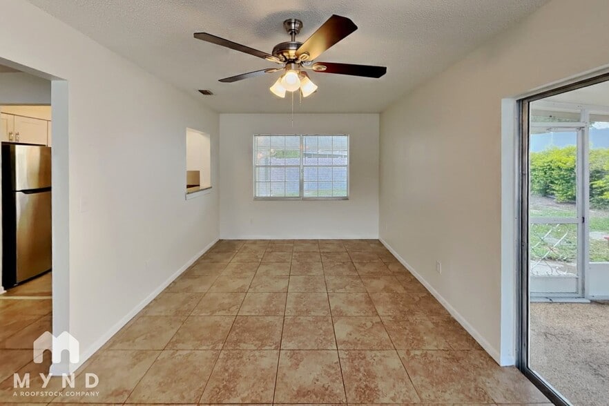 Building Photo - 12431 Brookside St