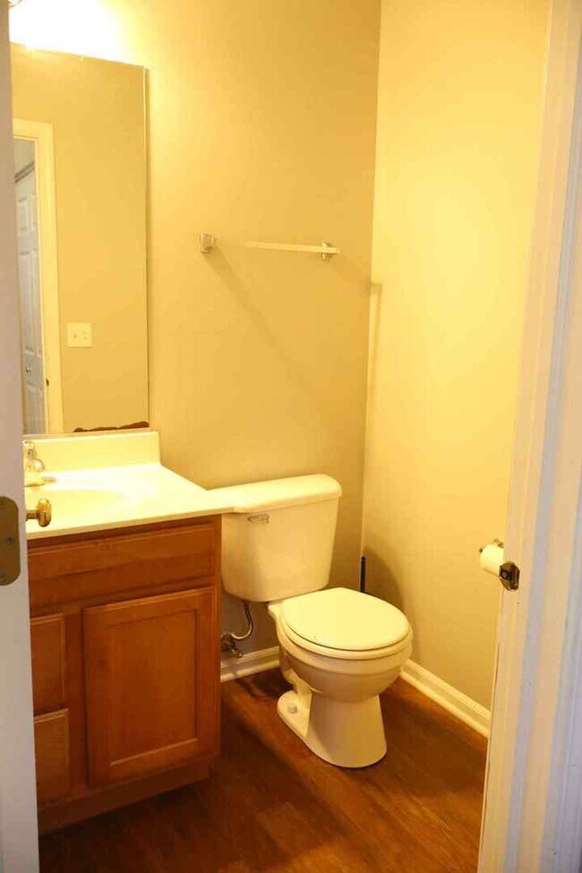 Building Photo - 267 S Alder Creek Dr