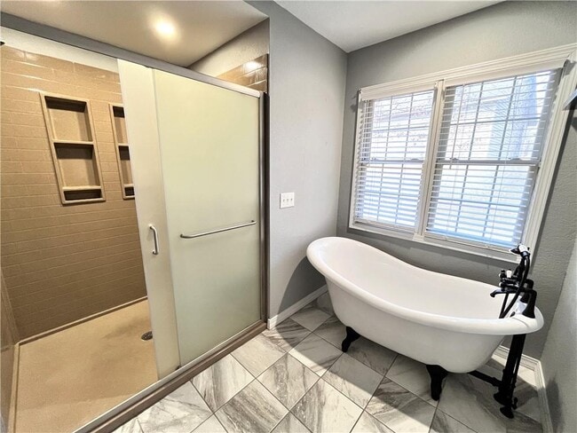 Building Photo - 95 Bassingham Dr