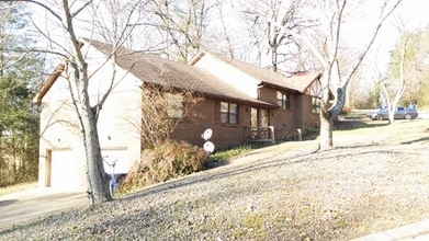 Building Photo - 3209 Joselin Ln