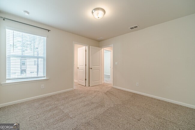 Building Photo - 1412 Villageside Ct