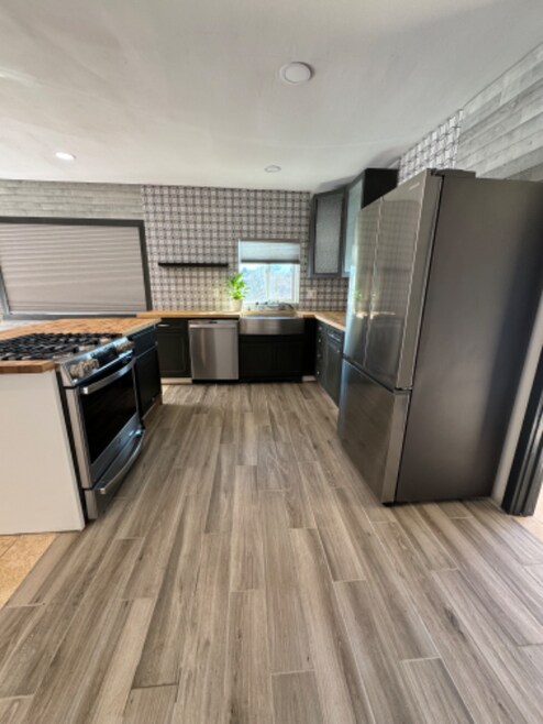 Building Photo - 317 N Mission Rd