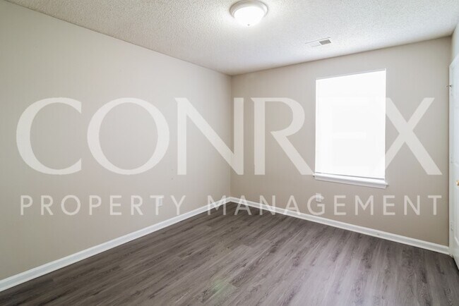 Building Photo - Beautiful 3 Bedroom in West Ashley!