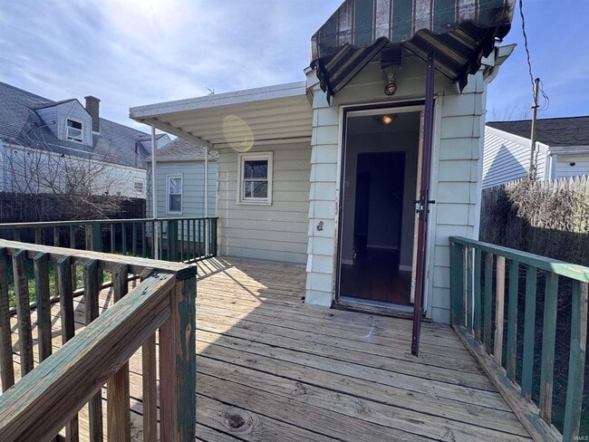 Building Photo - 2112 W 11th St