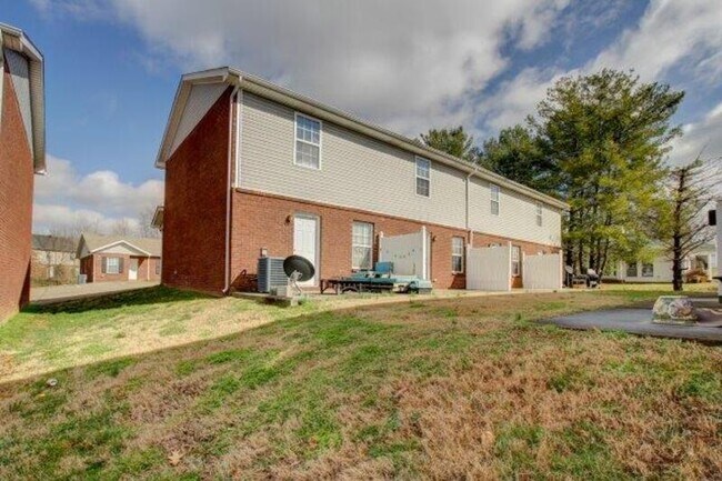 Building Photo - 299-E3 Raleigh Drive