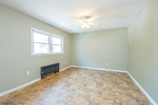 Building Photo - 106 Broughton Ave