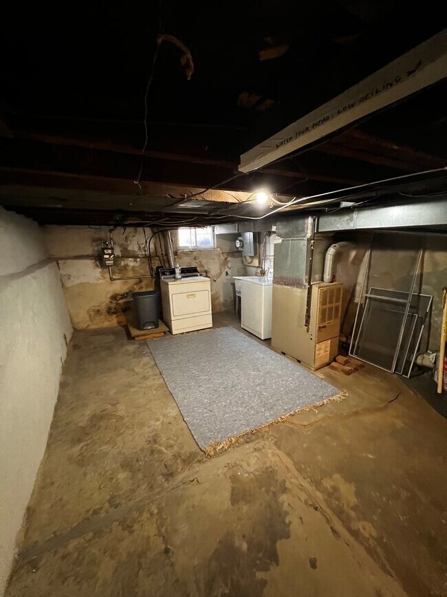 Building Photo - Modern 2 Bed. w/ additional office/small 3rd bedroom Passyunk Square Home w/ W/D, Central Air and...