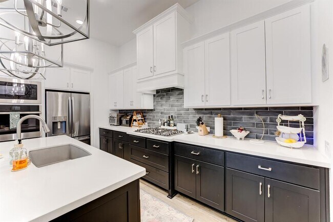 Building Photo - 4222 Ana Ridge Ln