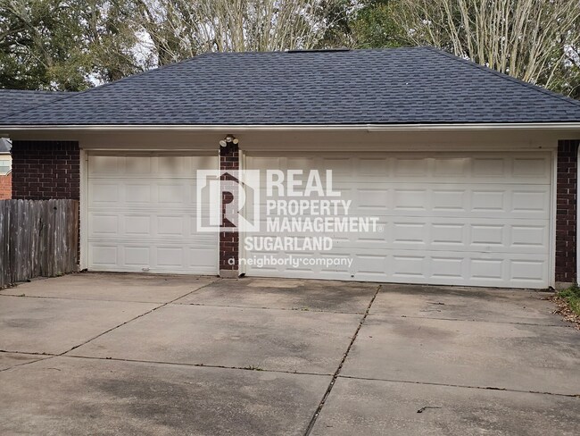 Building Photo - Elegant Living & Modern Comfort in Lexington Creek