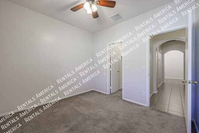 Building Photo - 15029 W Wethersfield Rd