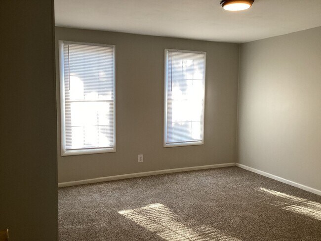 Building Photo - MOVE-IN SPECIAL!! - FIRST MONTH FREE!! - 1...