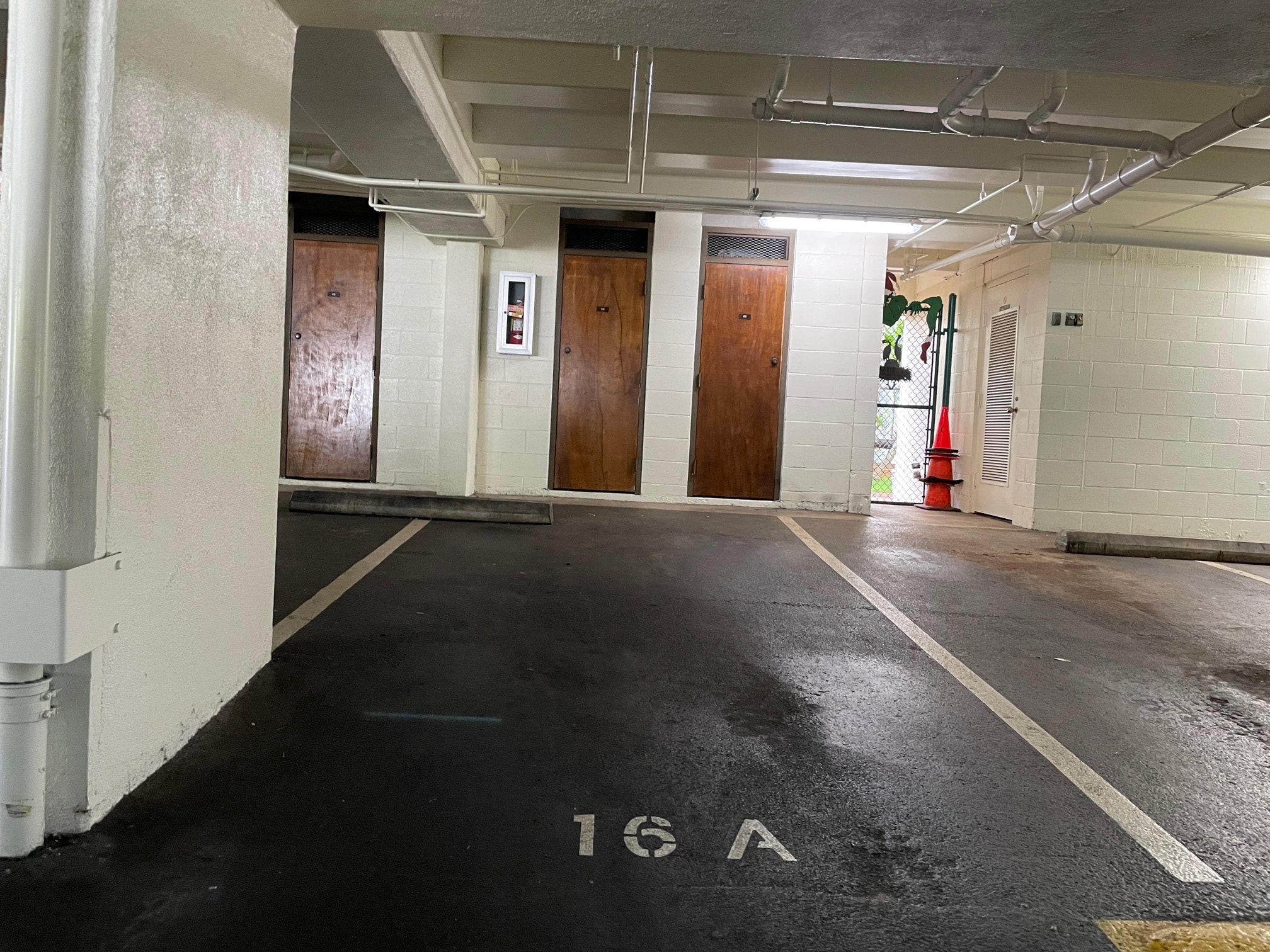 Building Photo - 350 Aoloa St