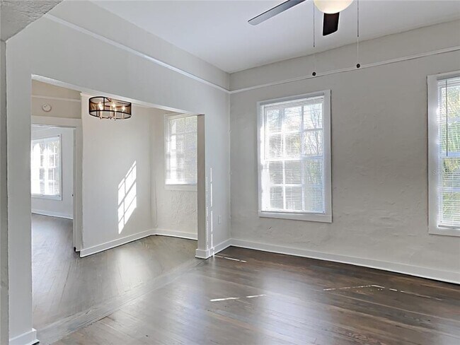 Building Photo - 2305 W Texas Ave