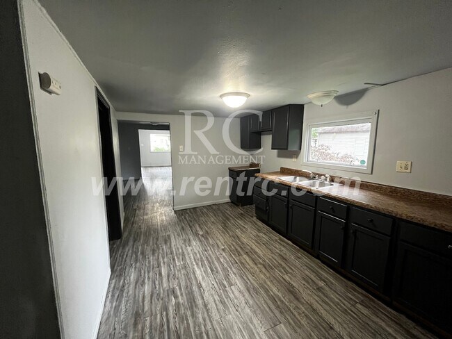 Building Photo - 2609 Cannon-