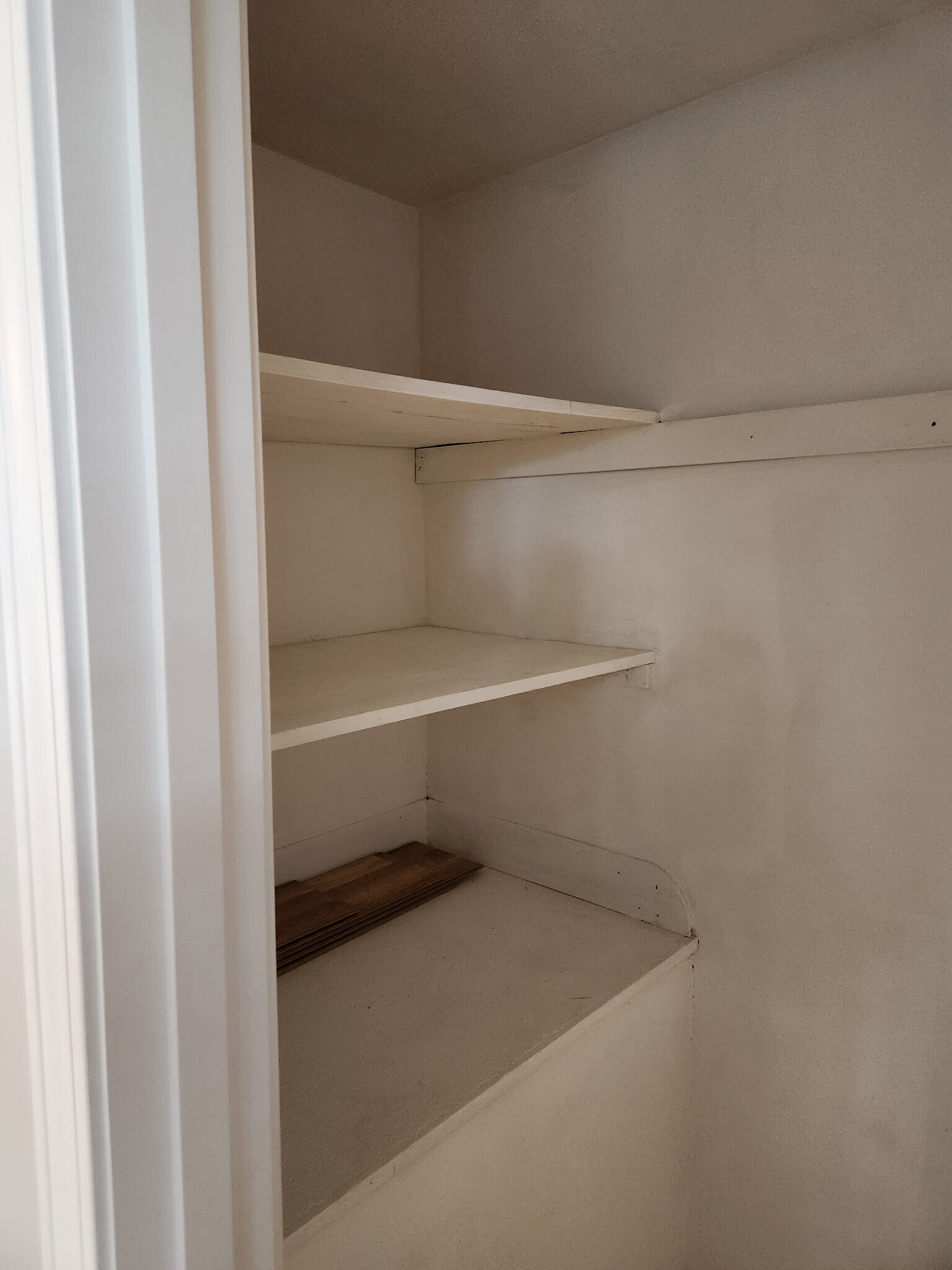 Bedroom 2 closet - 1 Hampson St