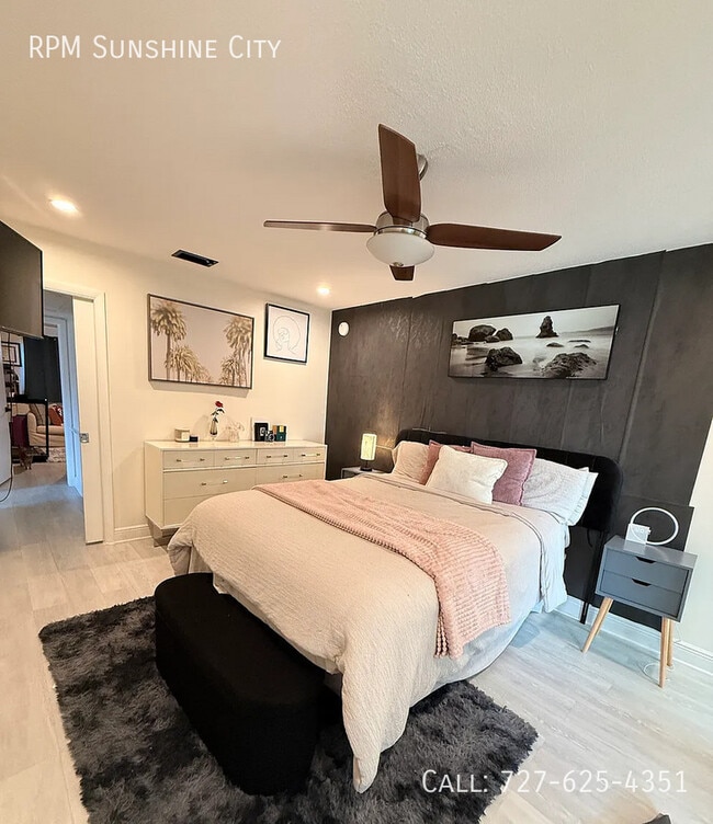 Building Photo - 5865 37th Ave N