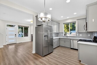 Building Photo - 2024-MUIR4