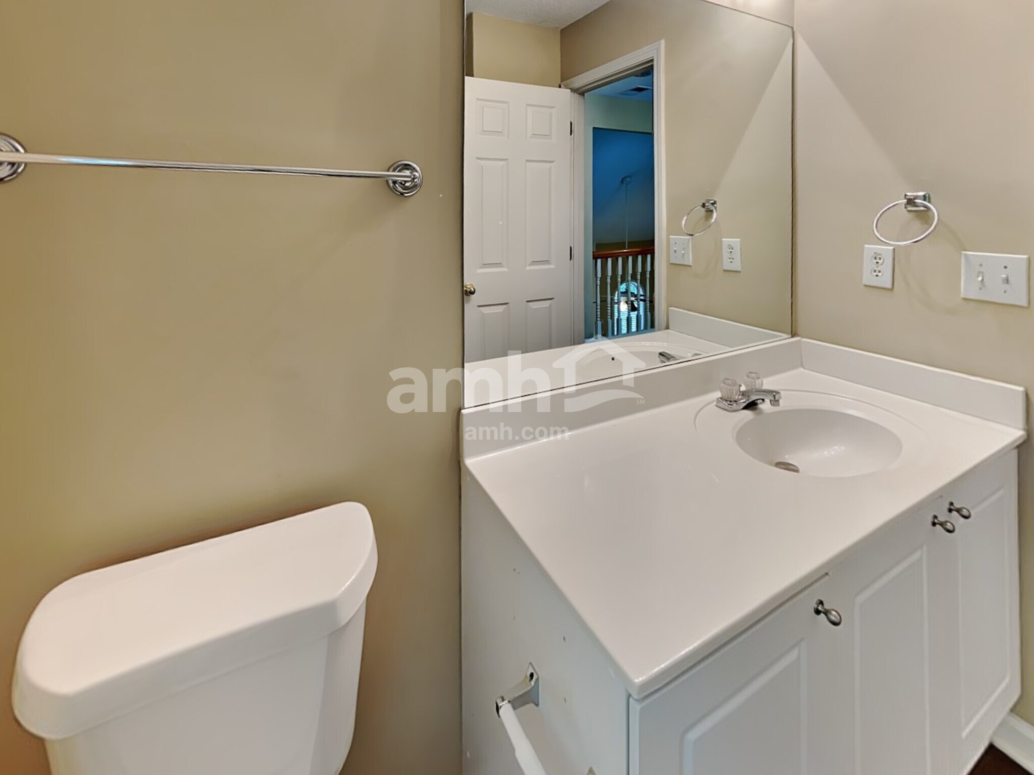 Building Photo - 5705 Wandering Vine Trl SE