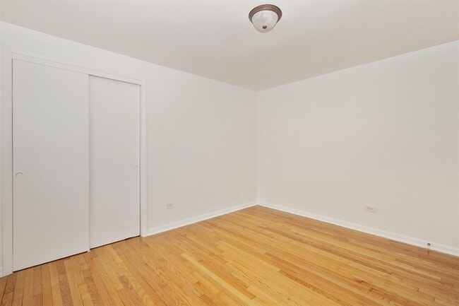 Building Photo - 8806 S Cottage Grove Ave Chicago, IL 60619