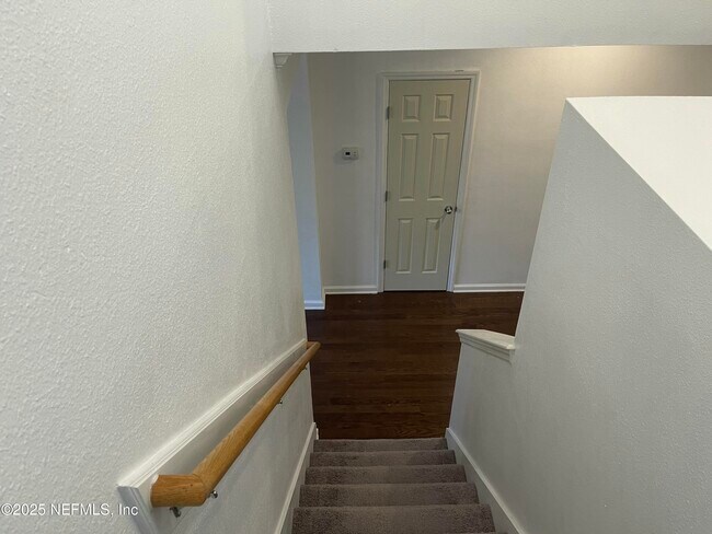 Building Photo - 736 Rembrandt Ave