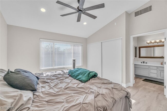 Building Photo - 2312 Fairbourne Way