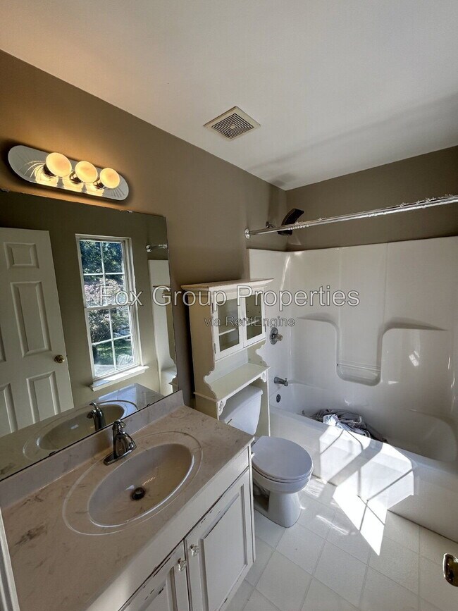 Building Photo - 1547 Cambridge Heights Pl NW